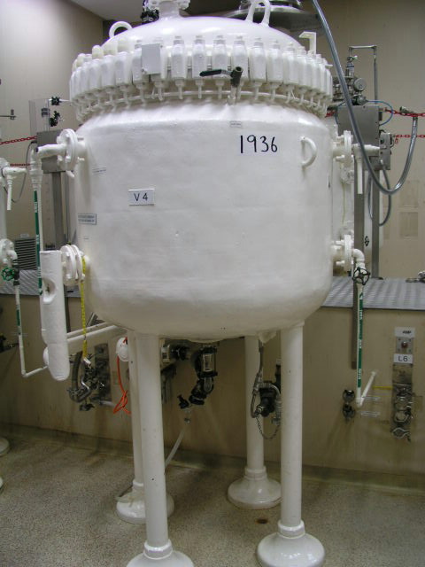 Pressure Vessel Tank (Glass Lined Jacketed), Capacity: 500Lt