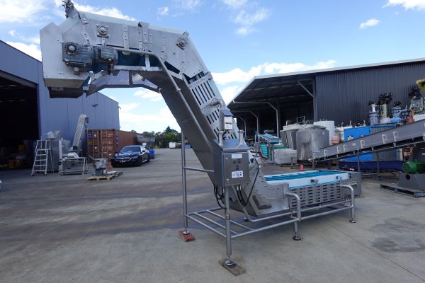 Incline Belt Conveyor, Heat & Control, 670mm W x 5000mm L x 2420mm H