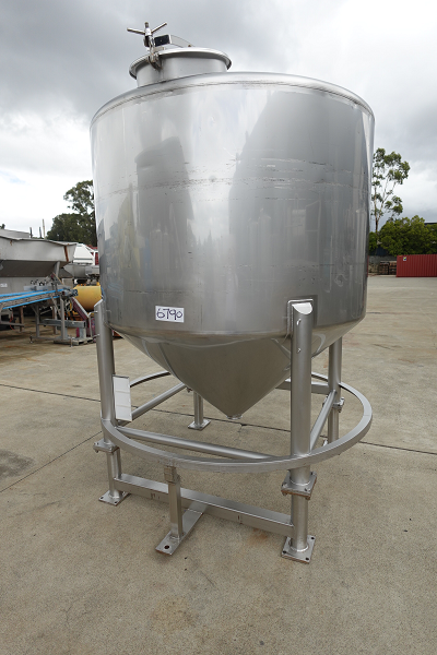 Tank, Stainless Steel Storage (Vert), 3400Lt, 1780mm Dia x 1120mm Straight + 770 mm Cone