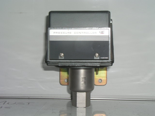 Pressure Switch, United Electric, 8611 S164B