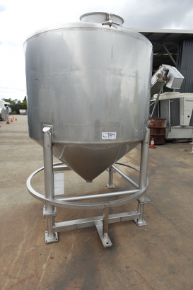 Tank, Stainless Steel Storage (Vert), 3400Lt, 1780mm Dia x 1120mm Straight + 770 mm Cone