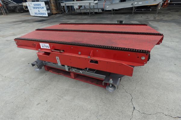 Pallet Diverter Conveyor, 2130mm L x 1110mm W x 500mm H