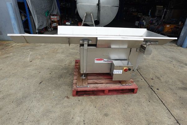 Conveyor, Vibratory, Heat & Control Fastback, 700mm W x 2200mm L x 720mm H