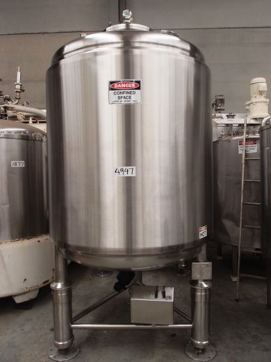 Stainless Steel Storage Tank (Vertical), Capacity: 3,500Lt