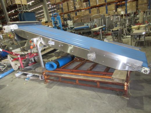 Incline Belt Conveyor, 3250mm L x 980mm W x 1050mm H