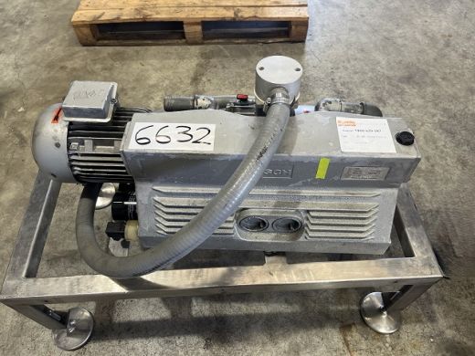 Oil Sealed Rotary Vane Vacuum Pump, Busch, BV-100 IN/OUT: 32mm Dia