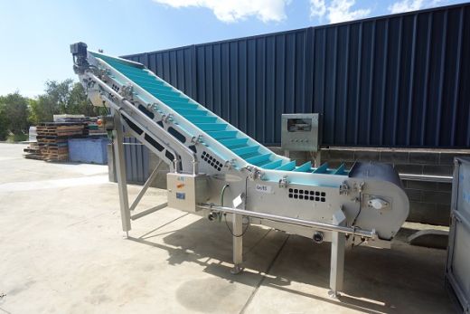 Incline Cleated Belt Conveyor, Heat & Control, 4000mm L x 875mm W x 2000mm H