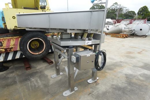 Vibratory Conveyor, TNA, 1400mm L x 1120mm W x 1450mm H