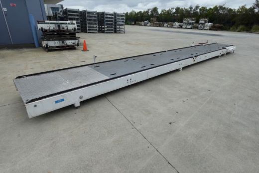 Pallet Chain Conveyor, 8840mm L x 1070mm W x 360mm H