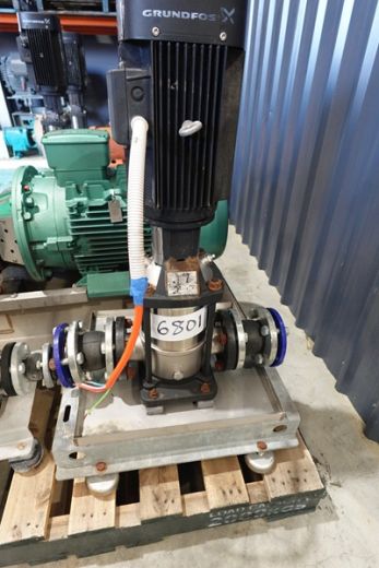 Multi-stage pump
