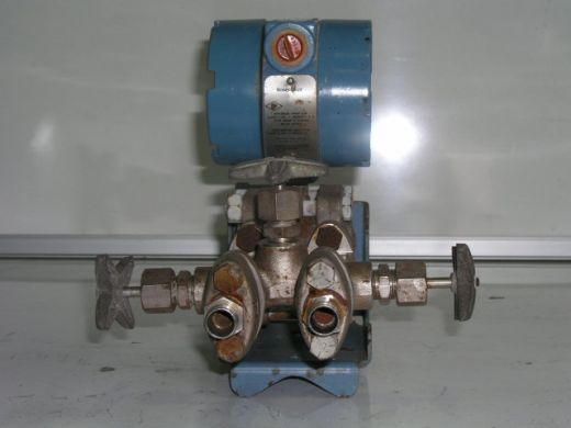 Pressure Transmitter, Rosemount, 1151 DP3J22B1